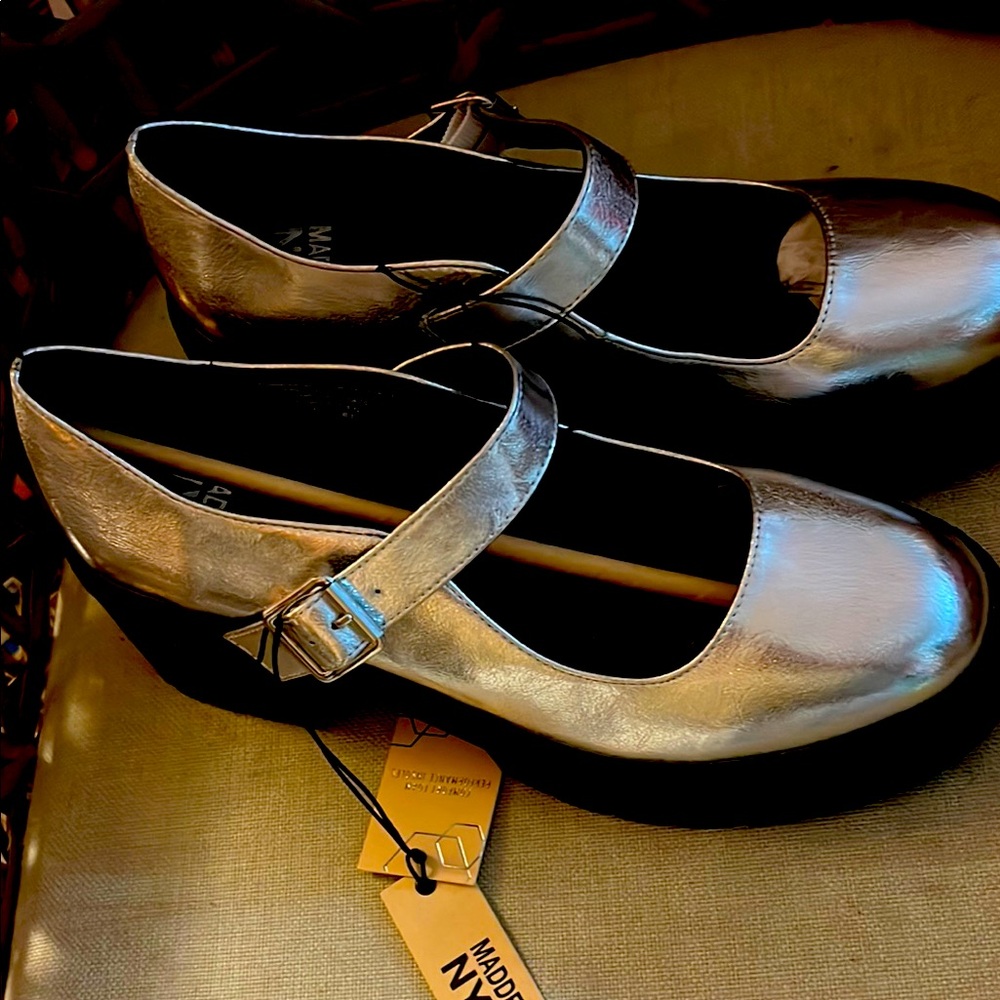 COPY - New Madden Silver Shoes with Classic Design Mary Jane 10 NWT